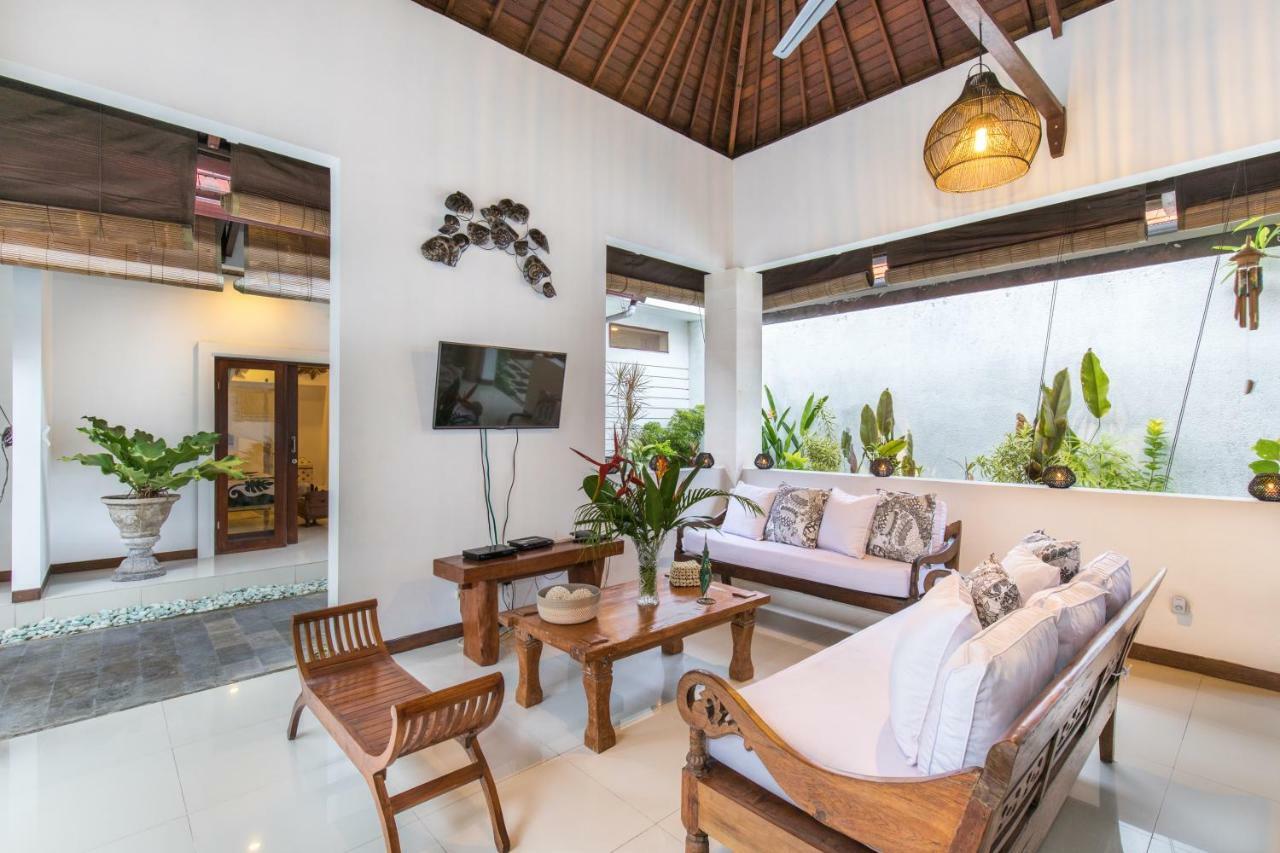 Villa Kamboja Five เซมินยัค ภายนอก รูปภาพ